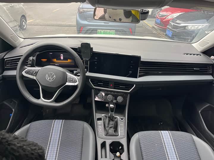 Фото 7 - Volkswagen Sagitar L