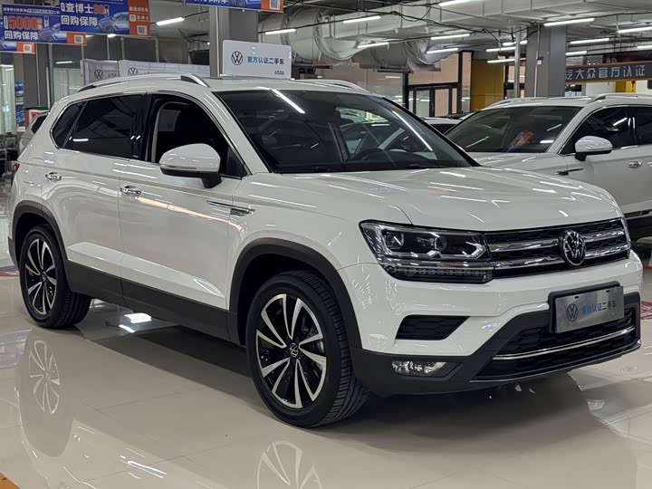 Фото 3 - Volkswagen Tharu