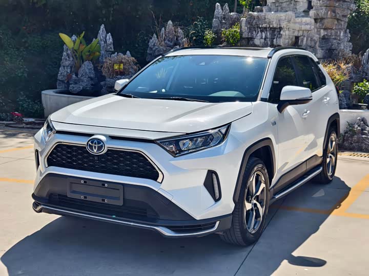 Фото 1 - Toyota RAV4 Hybrid