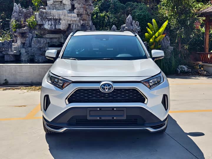Фото 2 - Toyota RAV4 Hybrid
