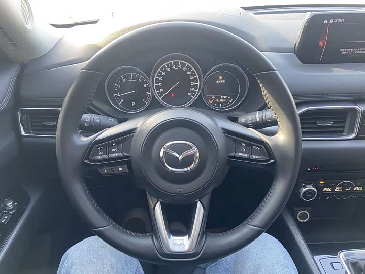 Фото 8 - Mazda CX-5
