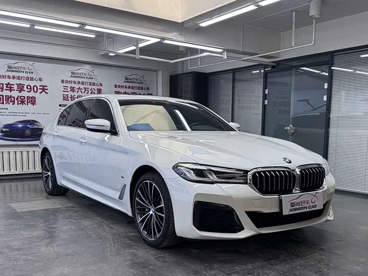 Фото 3 - BMW 5 Series