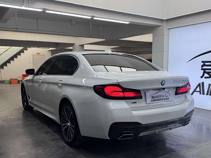 Фото 5 - BMW 5 Series