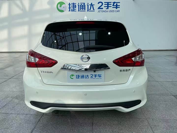 Фото 5 - Nissan Tiida
