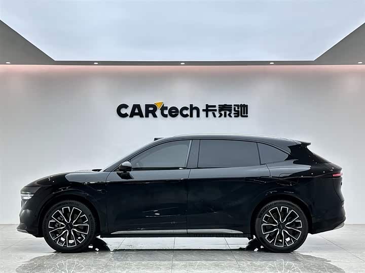 Фото 2 - Zeekr 7X