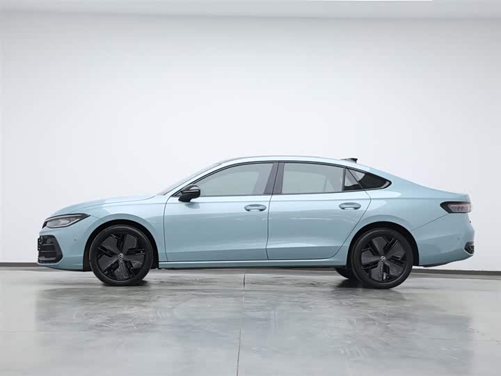 Фото 5 - Volkswagen Passat