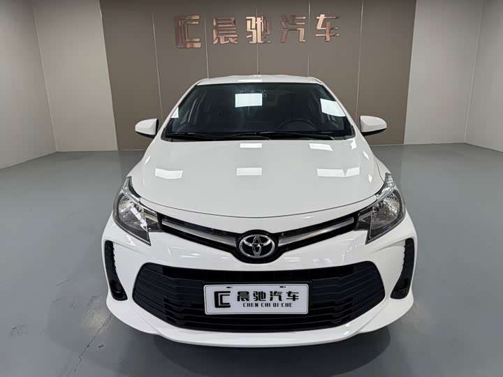 Фото 2 - Toyota Vios