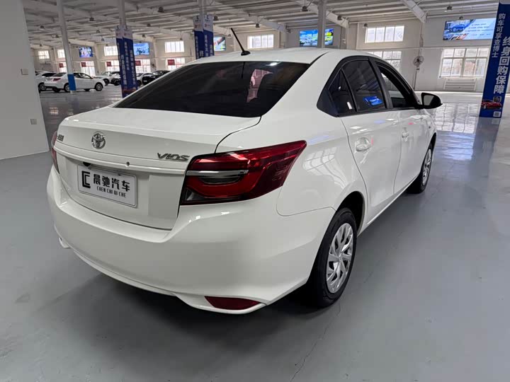 Фото 4 - Toyota Vios