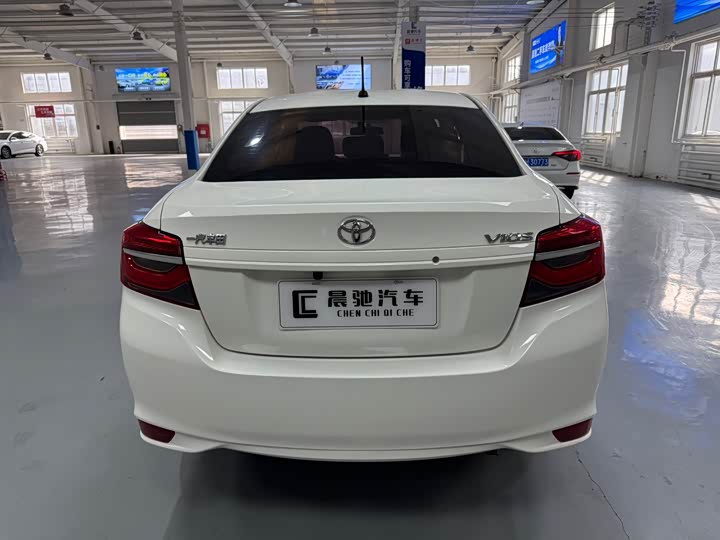 Фото 5 - Toyota Vios