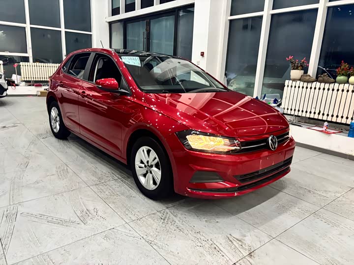 Photo 2 - Volkswagen Polo