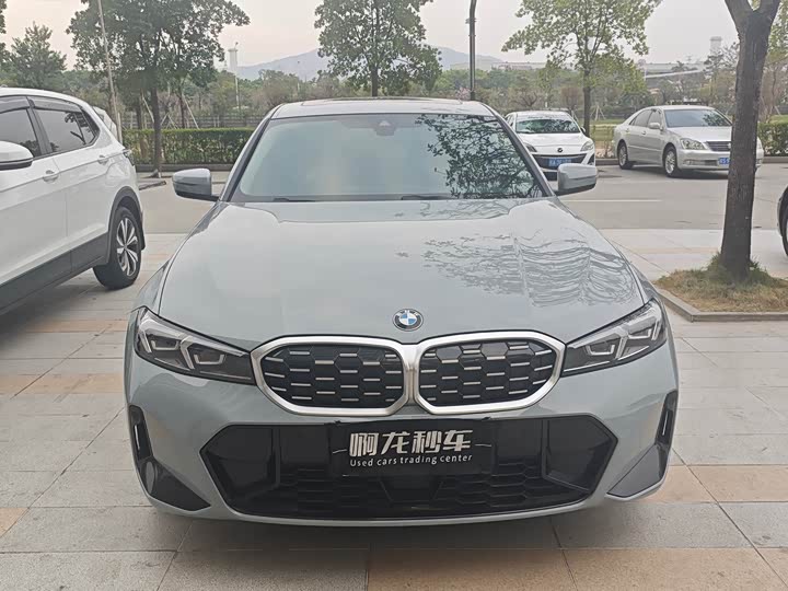 Photo 2 - BMW 3 Series