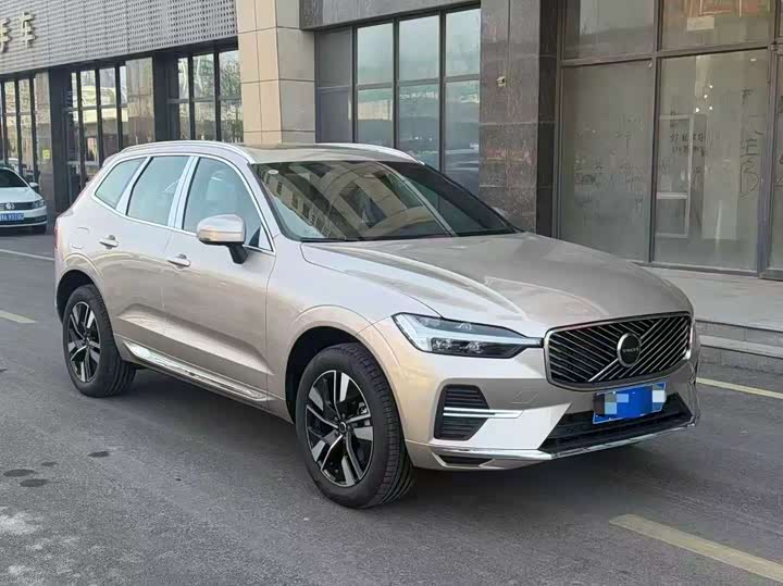 Фото 3 - Volvo XC60