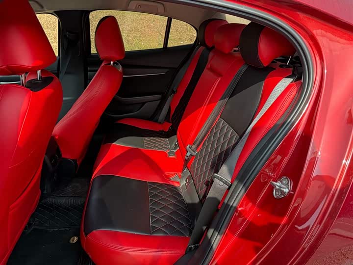 Фото 9 - Mazda 3 (Axela)