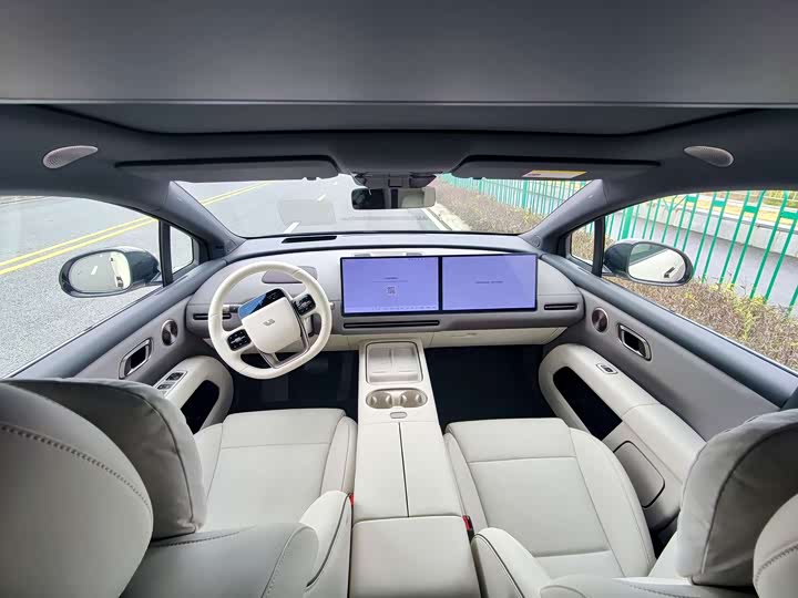 Фото 6 - LiXiang i6