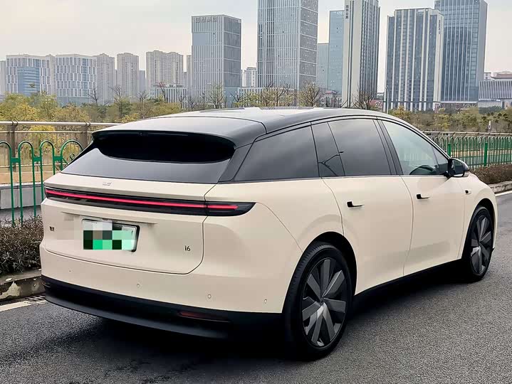 Фото 7 - LiXiang i6