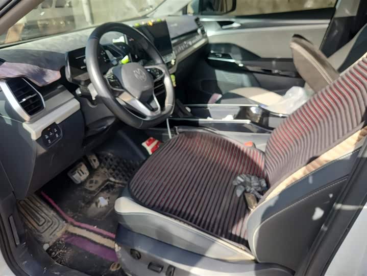 Фото 9 - Volkswagen ID.6 Crozz