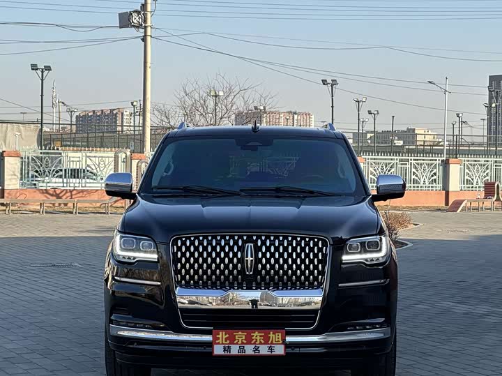 Фото 3 - Lincoln Navigator