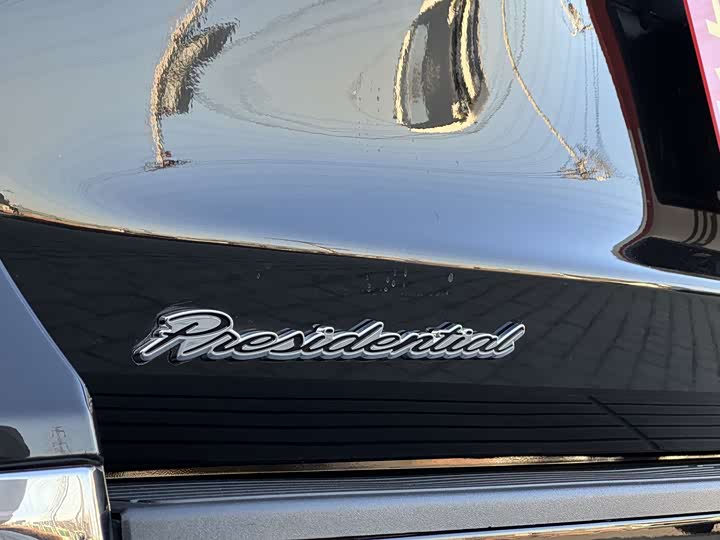 Фото 9 - Lincoln Navigator