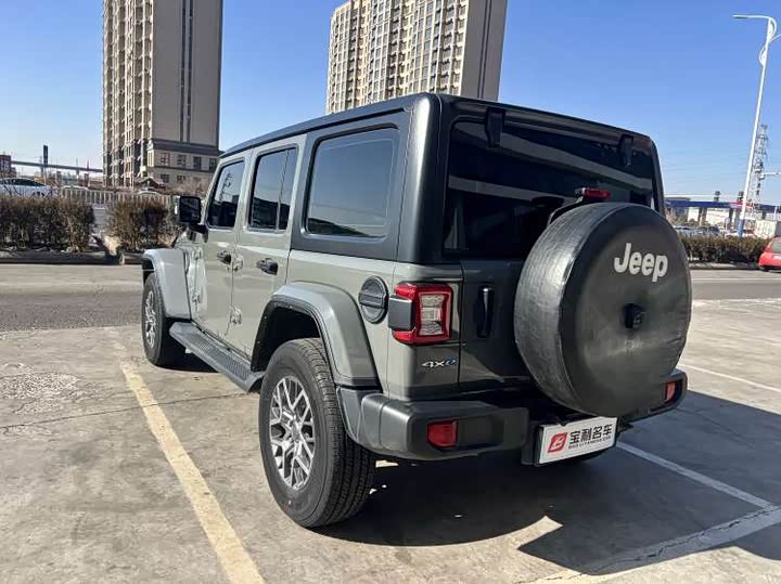 Фото 4 - Jeep Wrangler Hybrid
