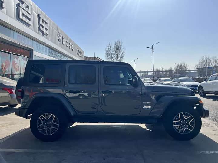 Фото 5 - Jeep Wrangler Hybrid