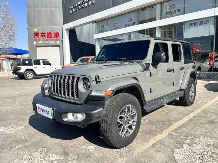 Фото 7 - Jeep Wrangler Hybrid