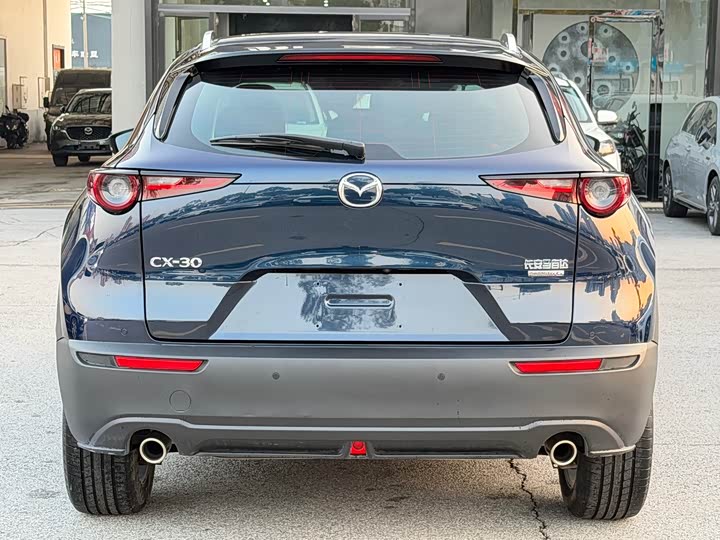 Фото 4 - Mazda CX-30