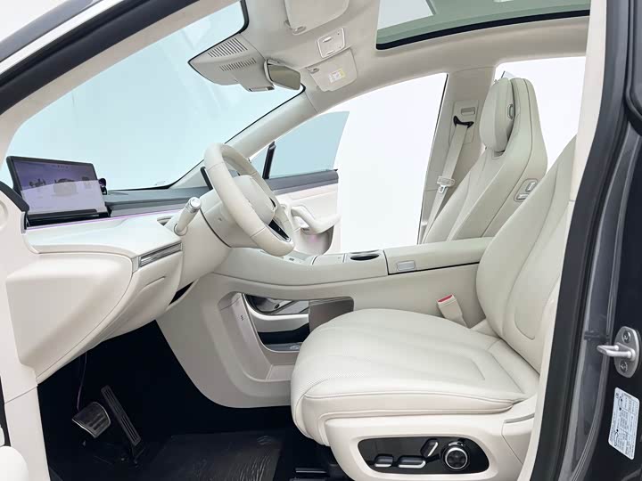 Фото 7 - Luxeed R7