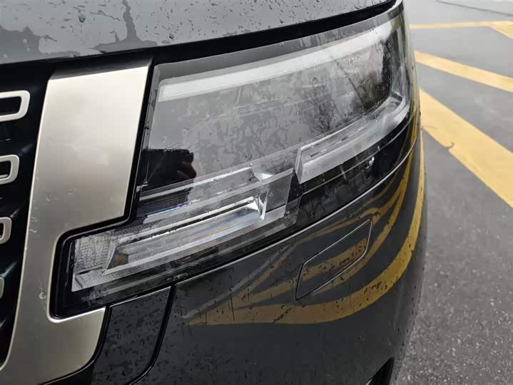 Photo 6 - Land Rover Range Rover