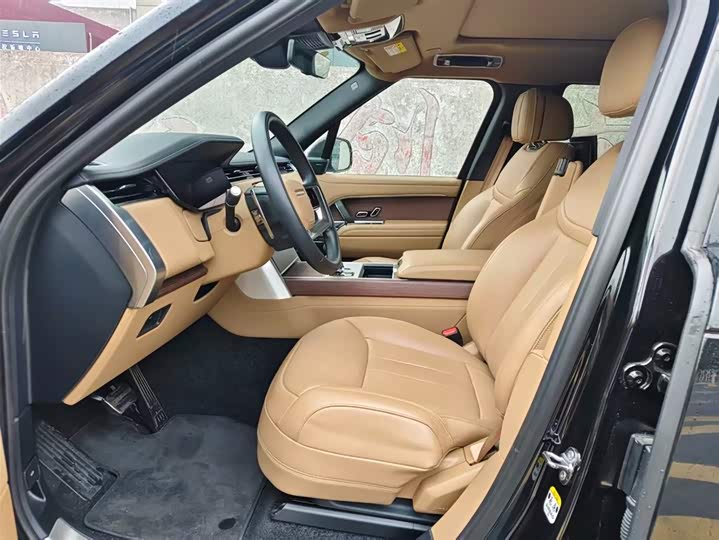 Photo 8 - Land Rover Range Rover