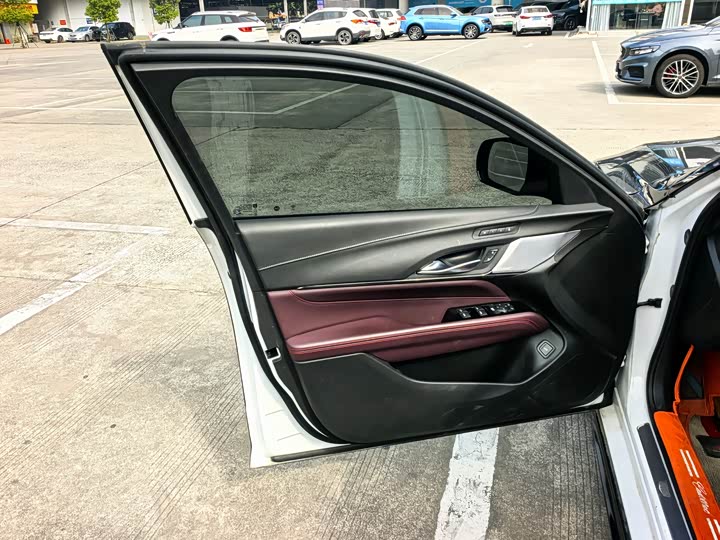 Фото 4 - Cadillac CT4