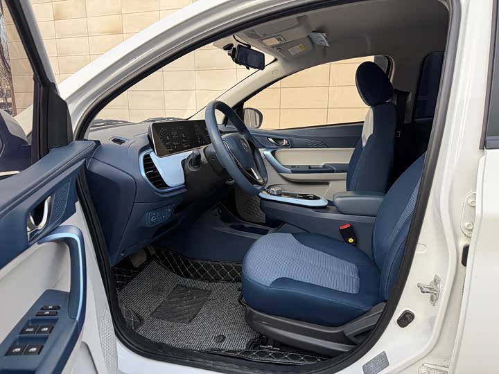 Фото 8 - Changan BenBen E-Star