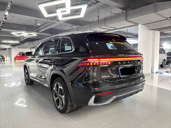 Фото 6 - Geely Monjaro