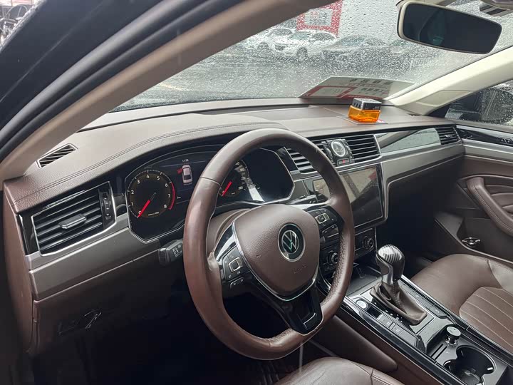 Фото 4 - Volkswagen Phideon