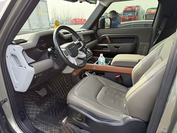 Фото 6 - Land Rover Defender