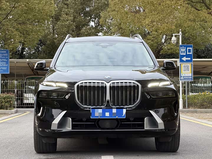 Фото 2 - BMW X7