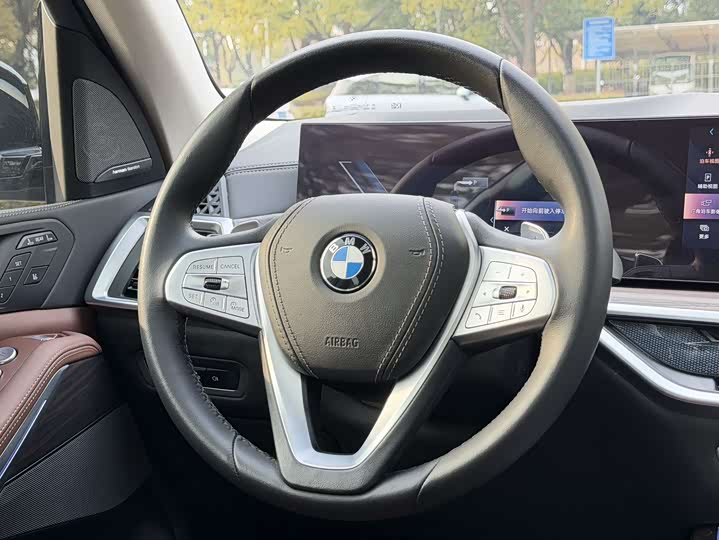 Фото 8 - BMW X7