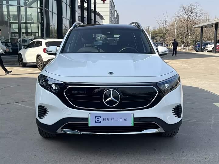 Фото 3 - Mercedes-Benz EQB