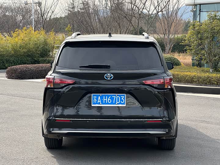 Фото 6 - Toyota Sienna