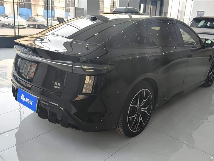 Фото 3 - BYD Seal