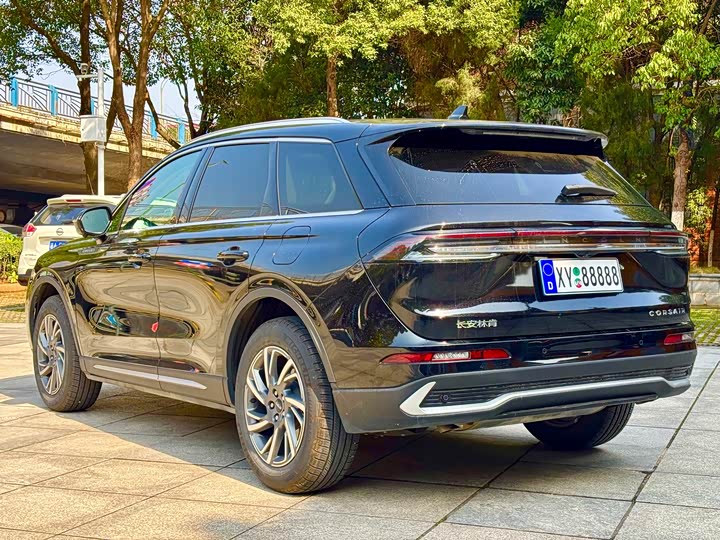 Фото 3 - Lincoln Corsair