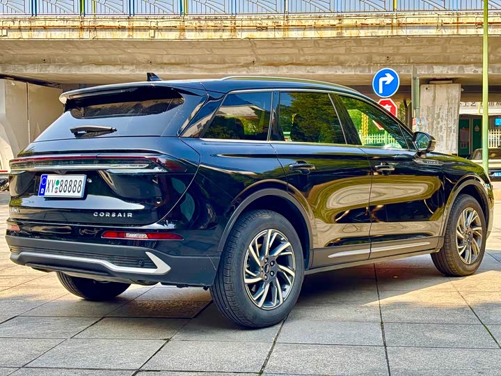 Фото 5 - Lincoln Corsair