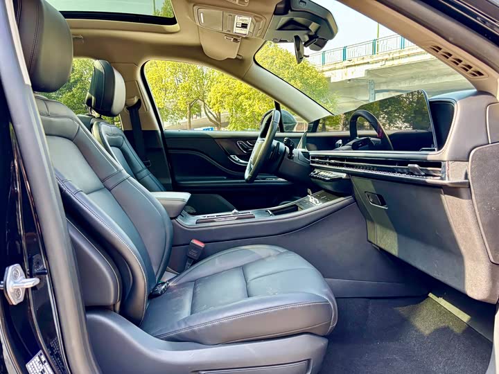 Фото 9 - Lincoln Corsair