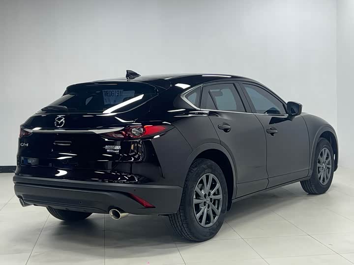 Фото 7 - Mazda CX-4