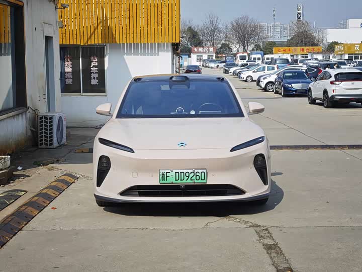 Фото 2 - Nio ET5