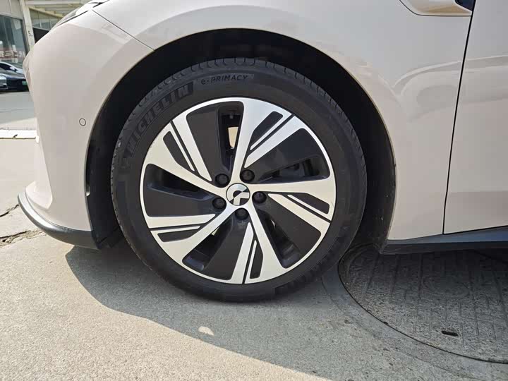 Фото 7 - Nio ET5