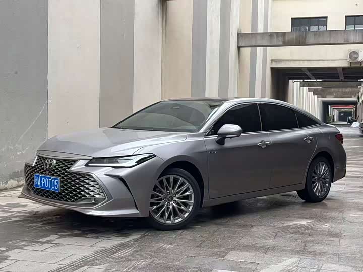 Фото 1 - Toyota Avalon