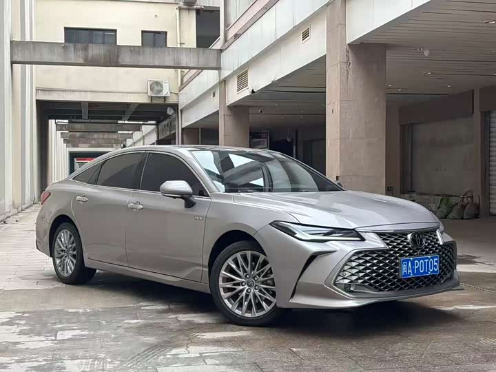 Фото 3 - Toyota Avalon