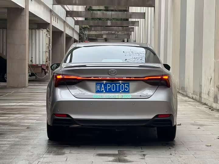 Фото 5 - Toyota Avalon