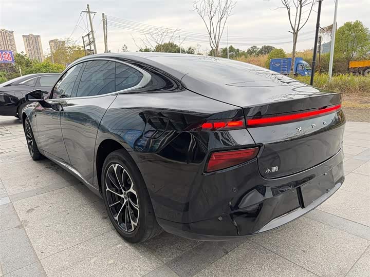 Фото 4 - XPeng P7