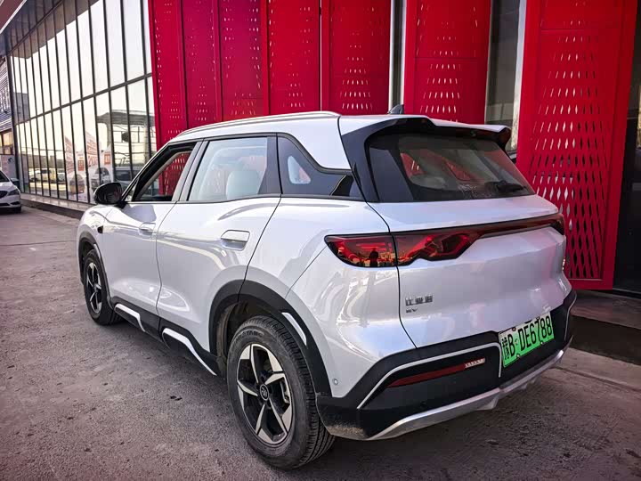 Фото 3 - BYD Yuan Up